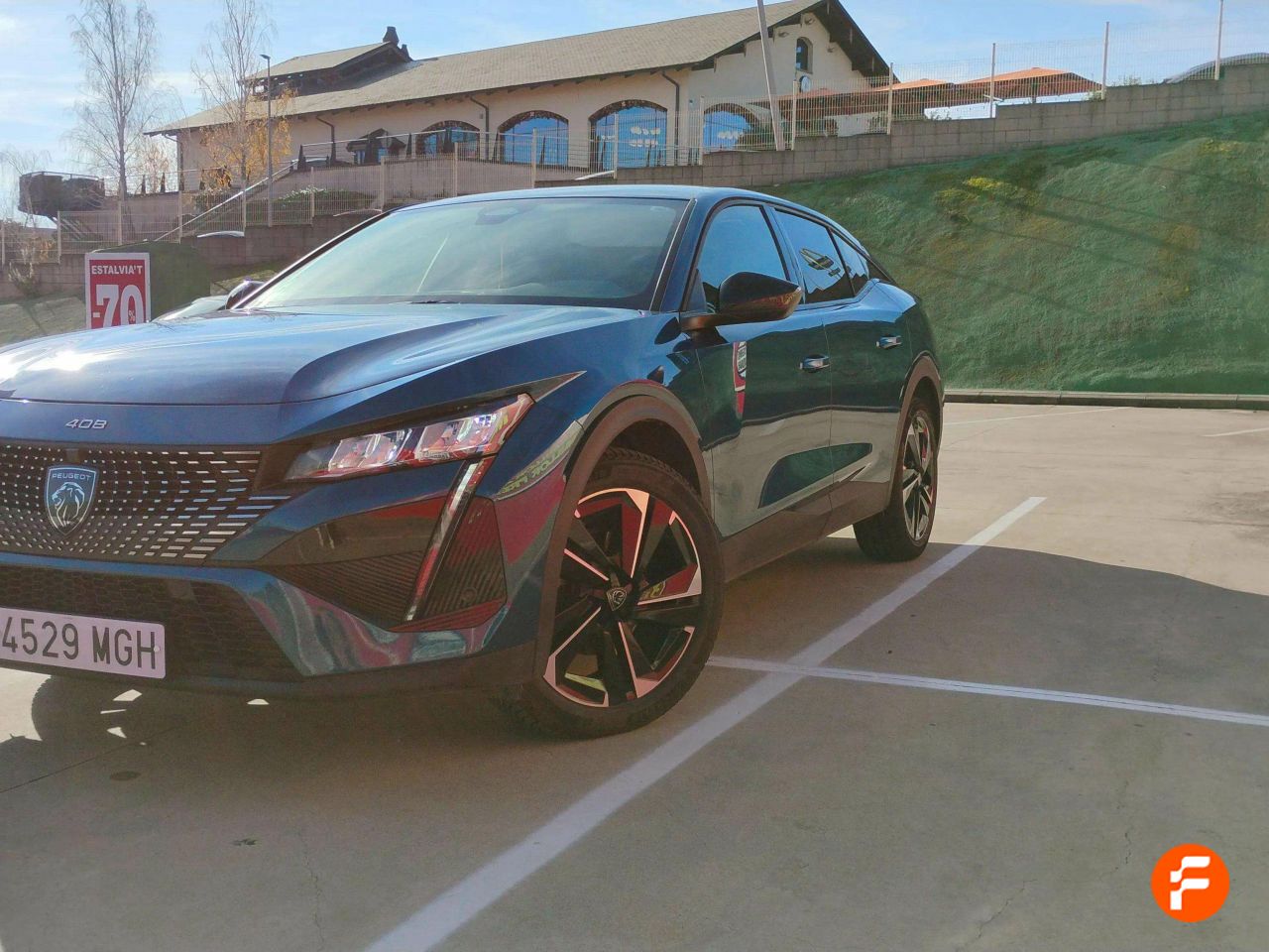 Foto Peugeot 408 10