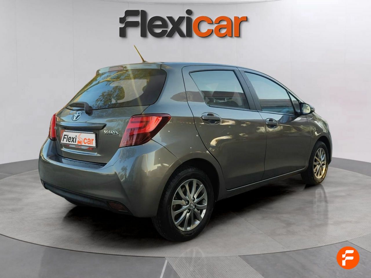 Foto Toyota Yaris 8