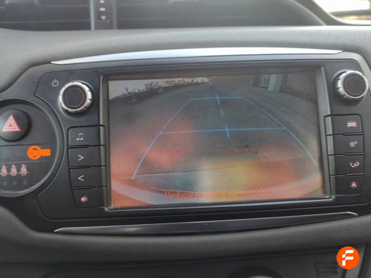 Foto Toyota Yaris 15