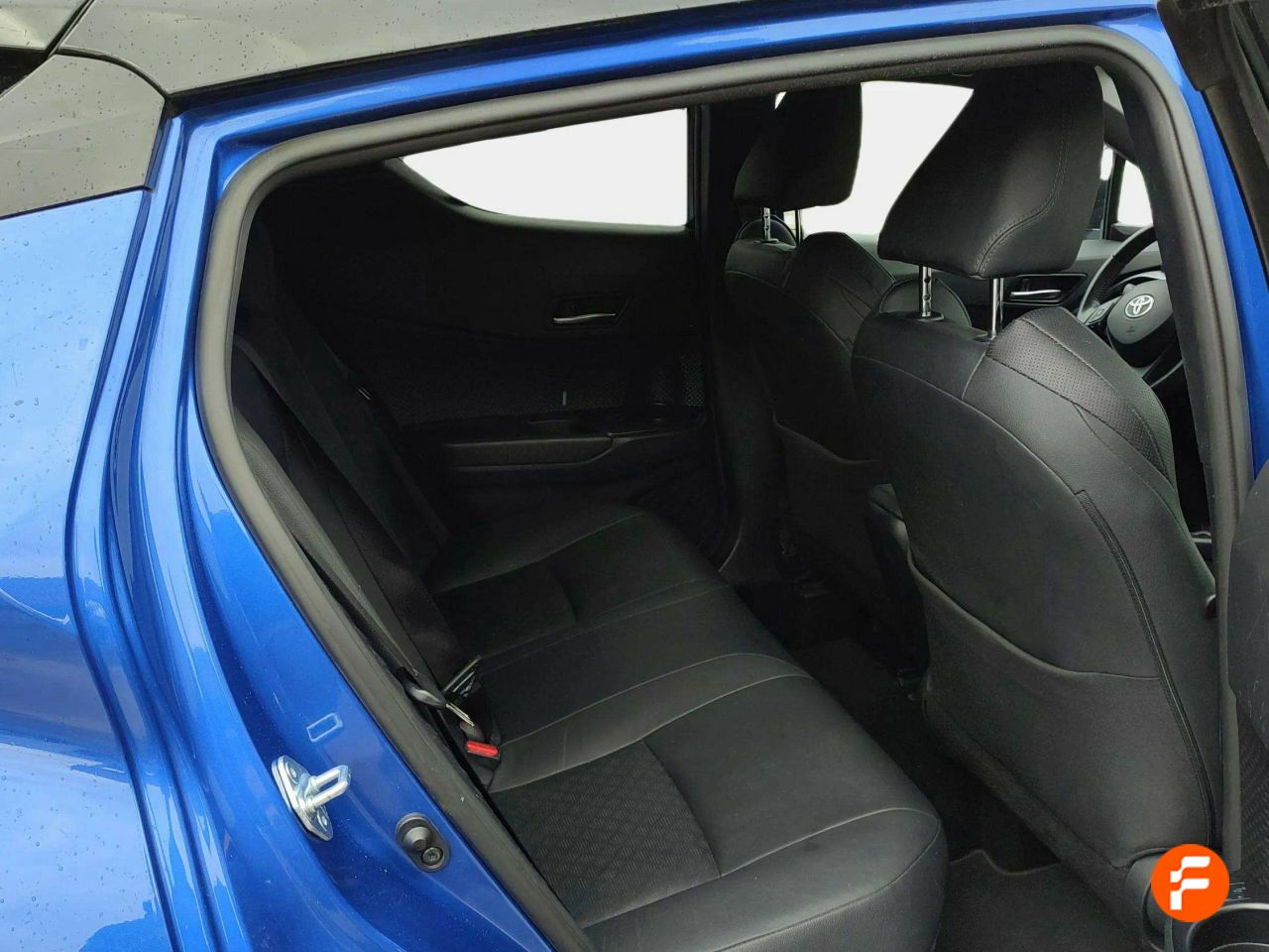 Foto Toyota C-HR 18
