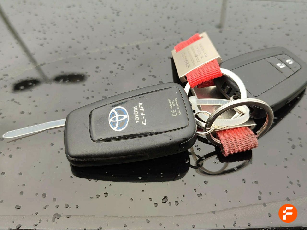 Foto Toyota C-HR 21