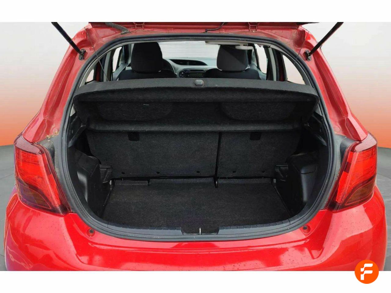 Foto Toyota Yaris 9