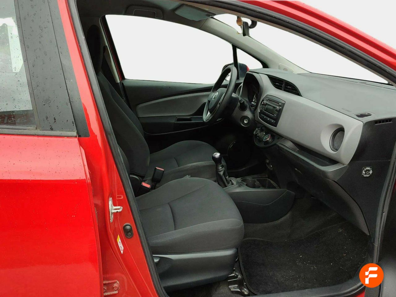 Foto Toyota Yaris 13