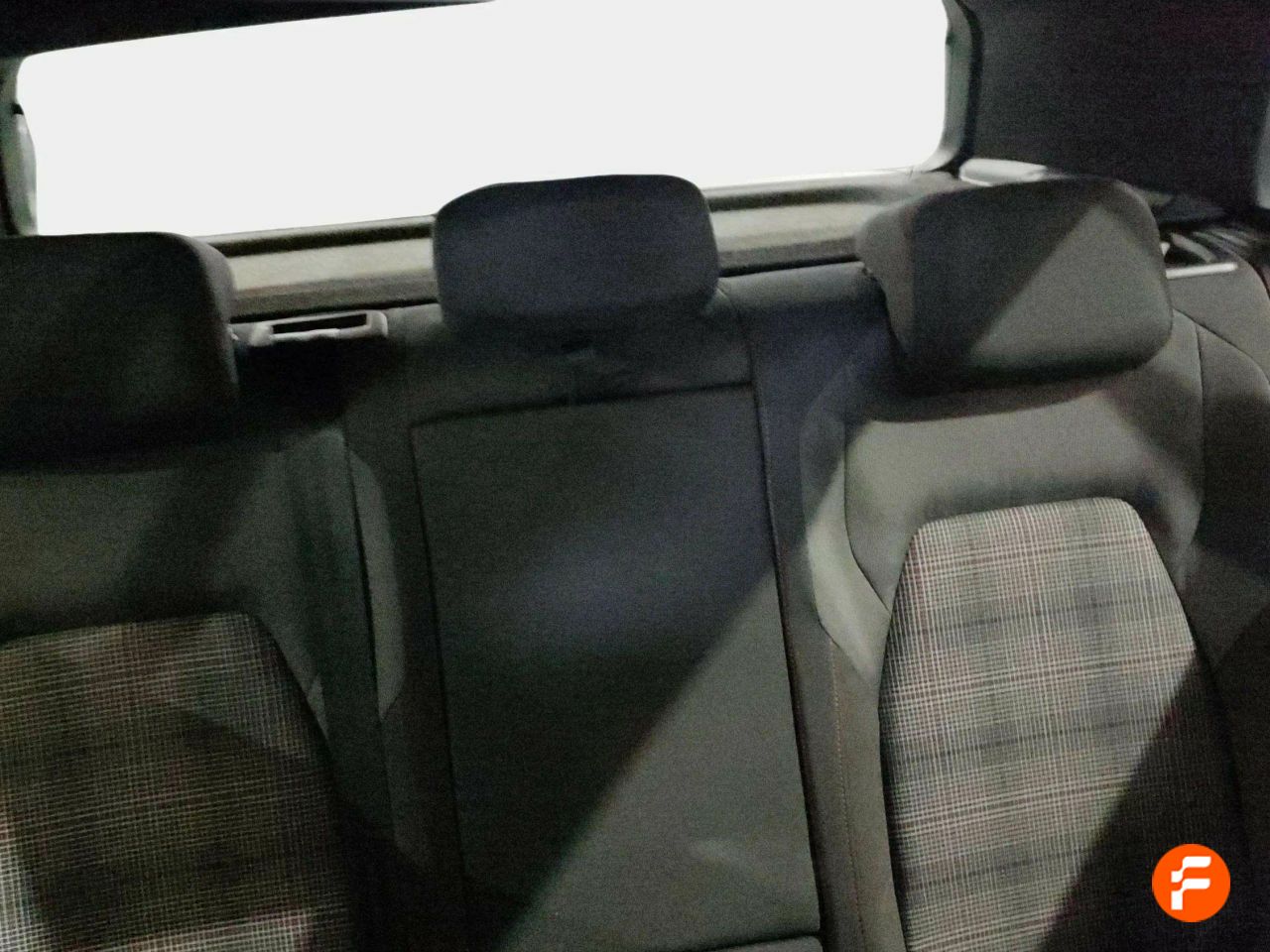 Foto Volkswagen Golf 21