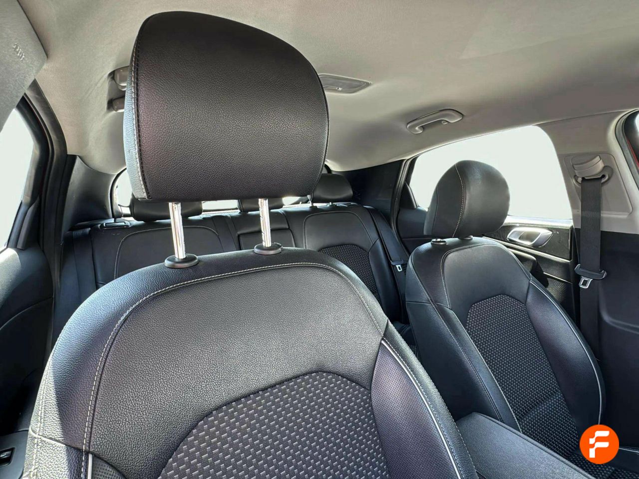 Foto Kia XCeed 28