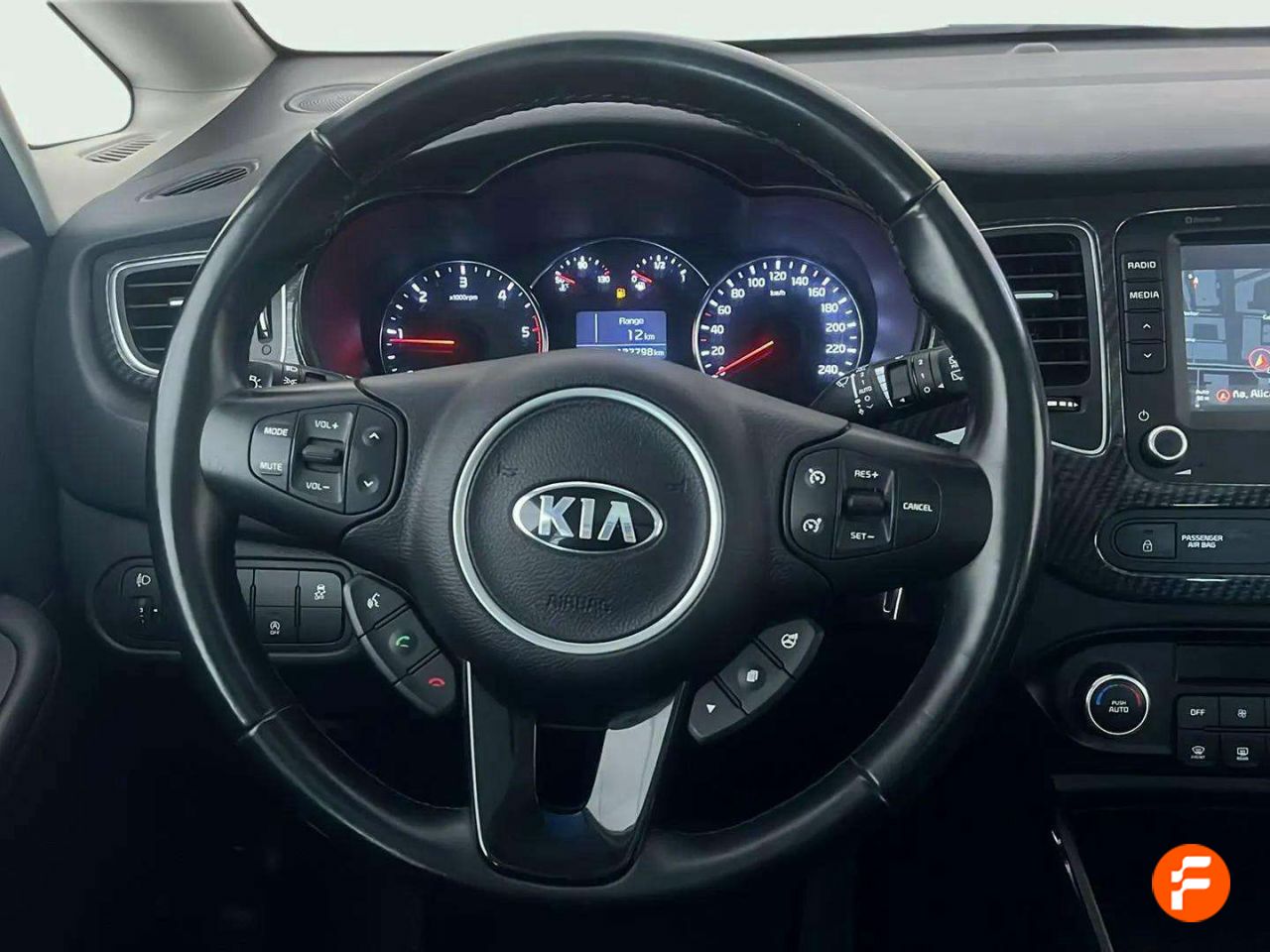 Foto Kia Carens 12