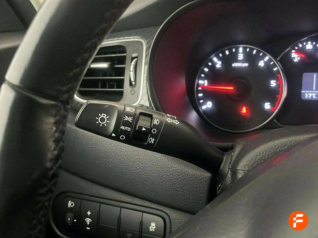 Foto Kia Carens 14