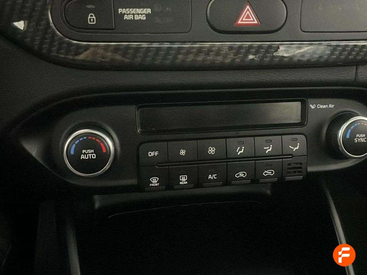 Foto Kia Carens 18