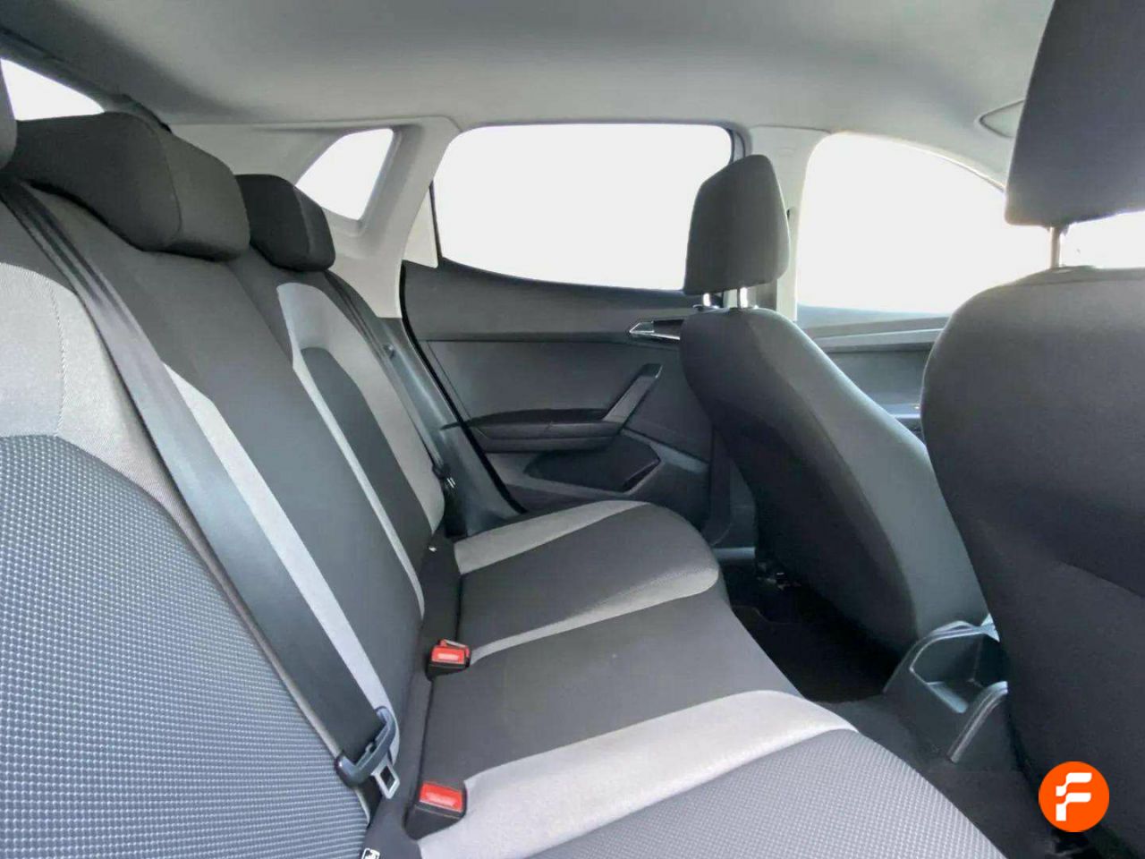 Foto Seat Ibiza 15
