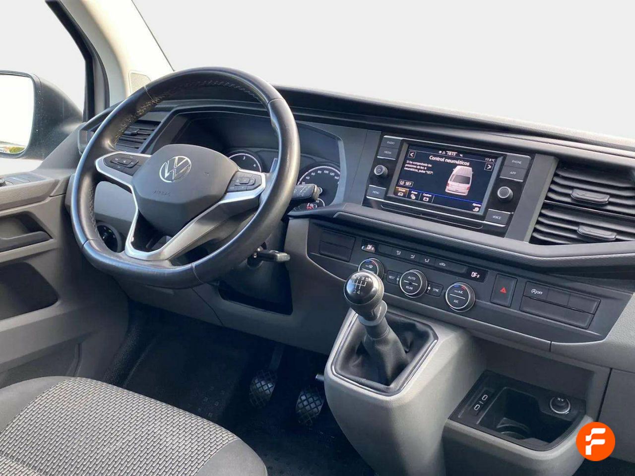 Foto Volkswagen Caravelle 24