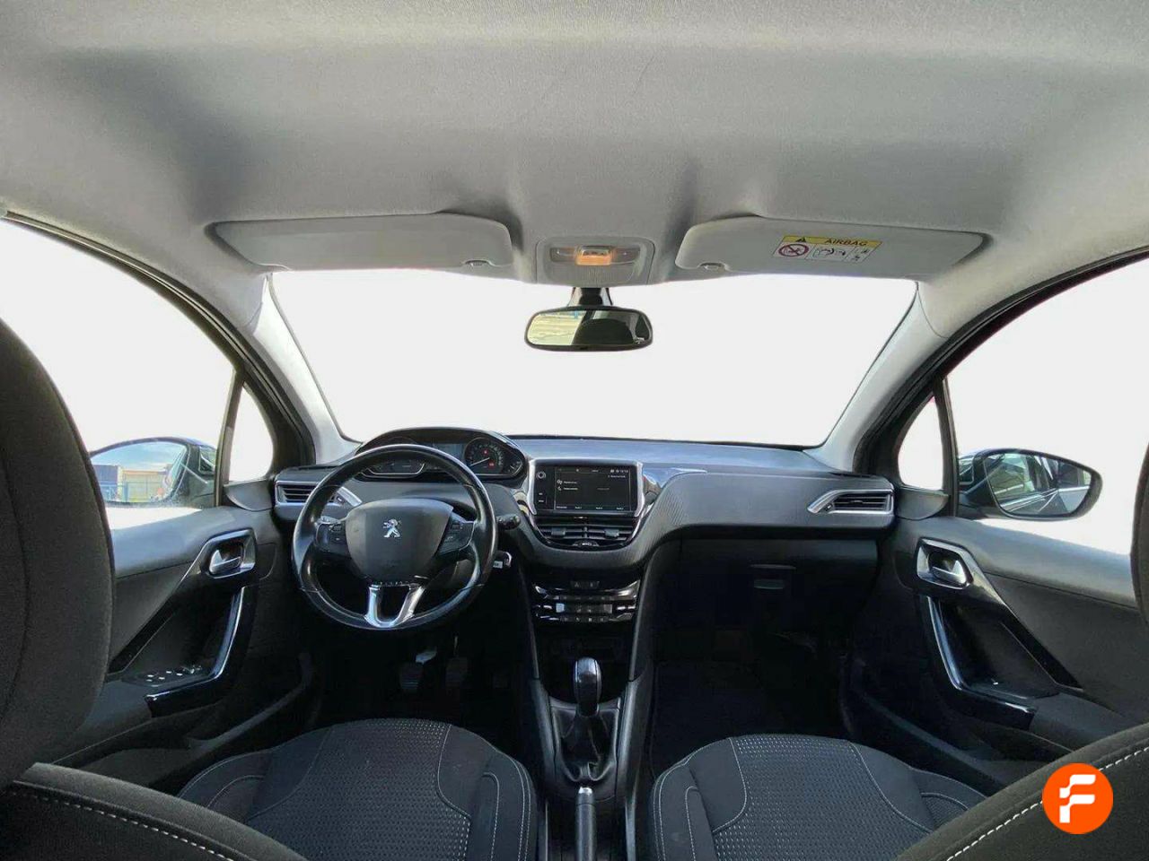 Foto Peugeot 208 5