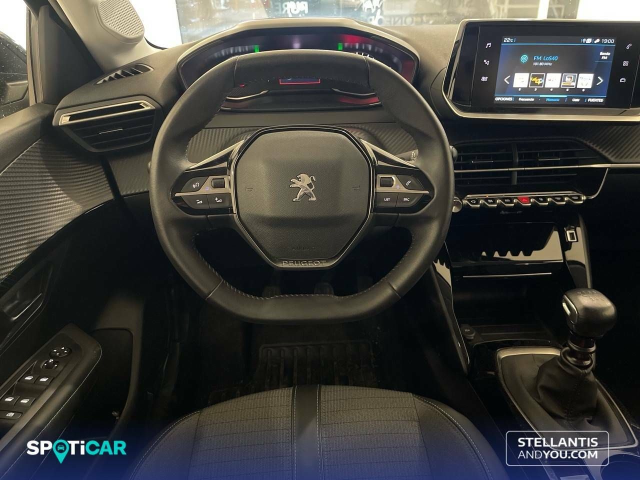 Foto Peugeot 208 23