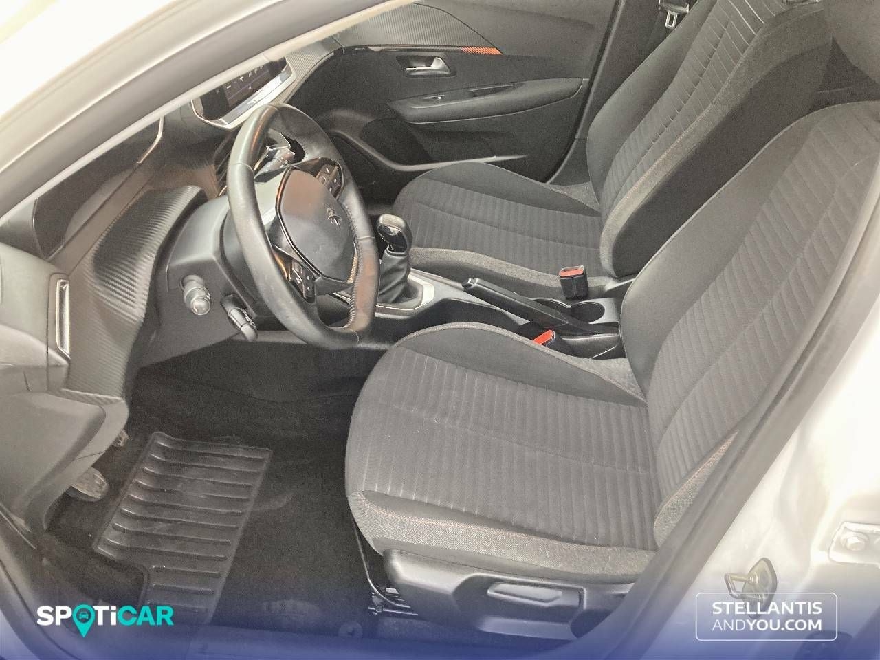 Foto Peugeot 208 9