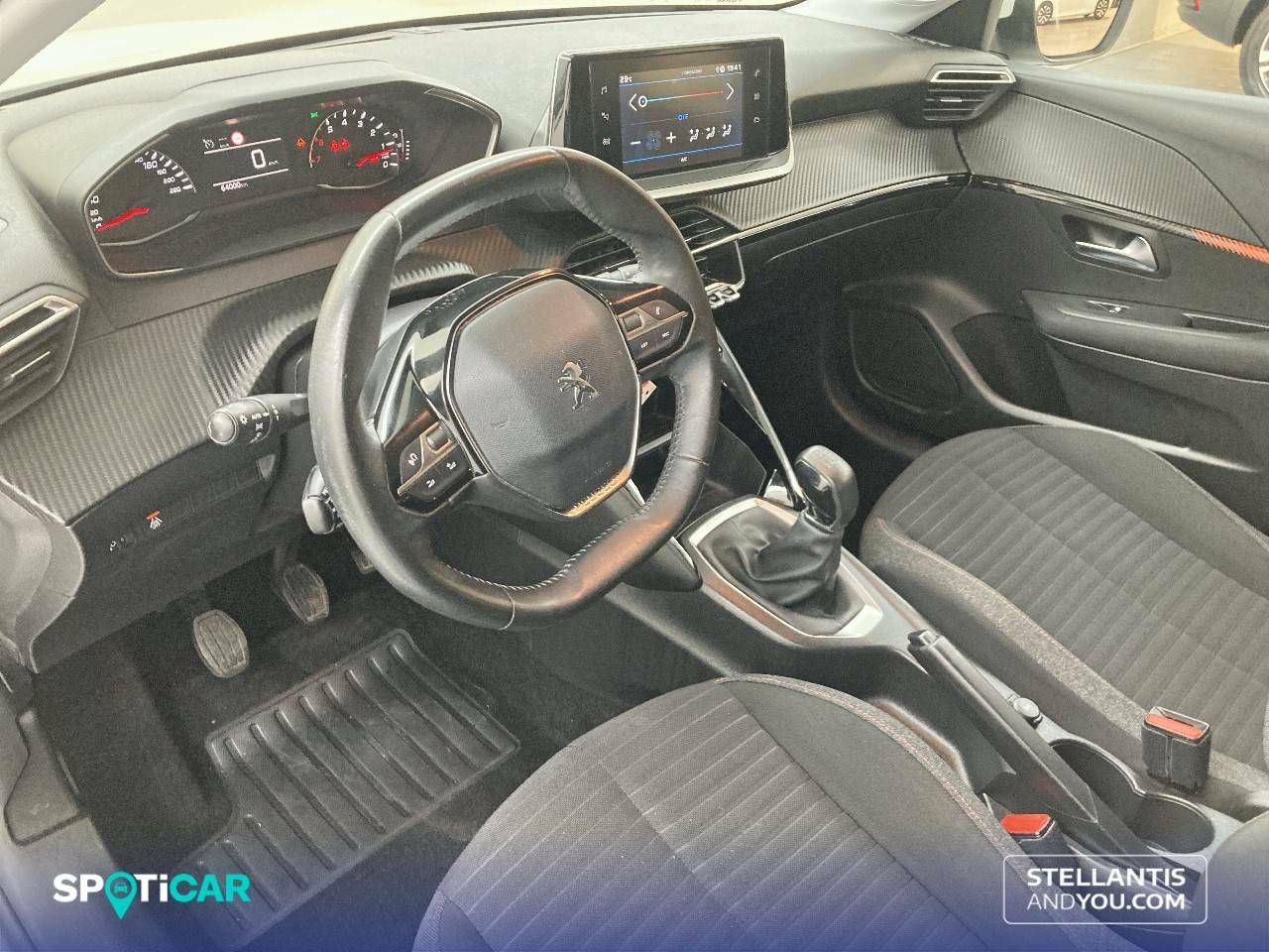Foto Peugeot 208 12