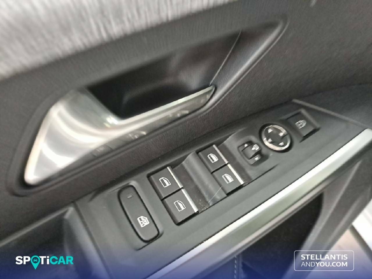 Foto Peugeot 5008 12