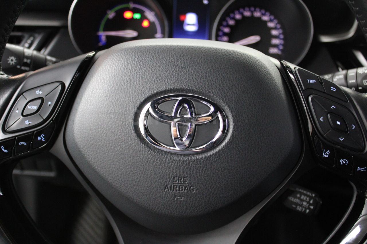Foto Toyota C-HR 4