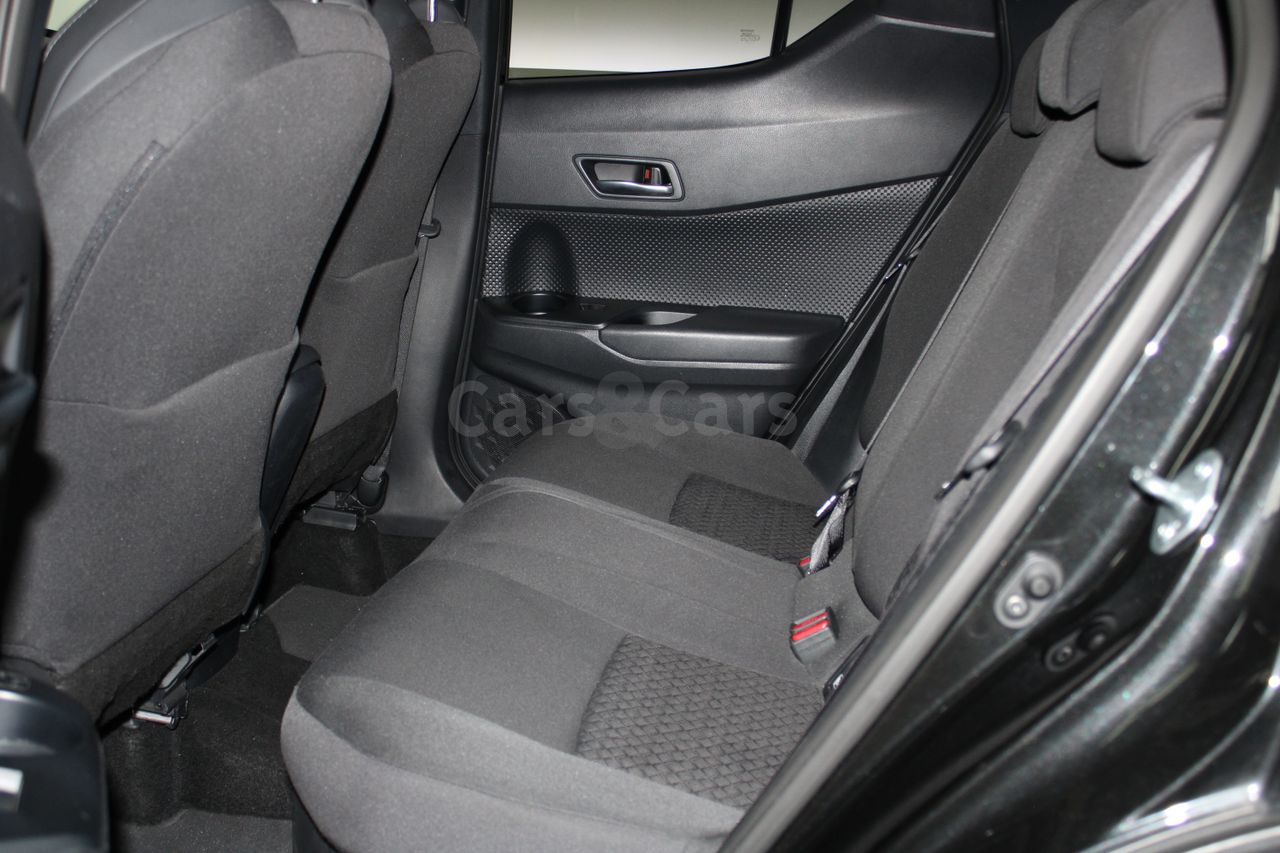 Foto Toyota C-HR 18