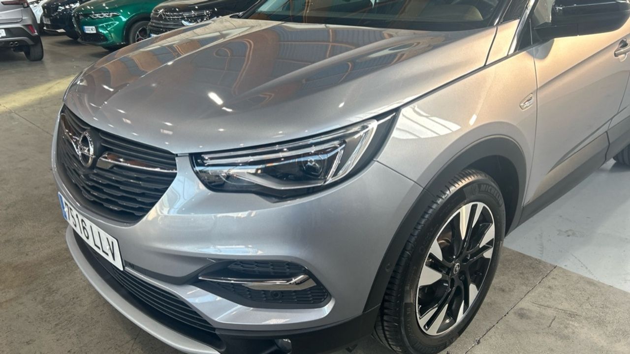 Foto Opel Grandland X 16
