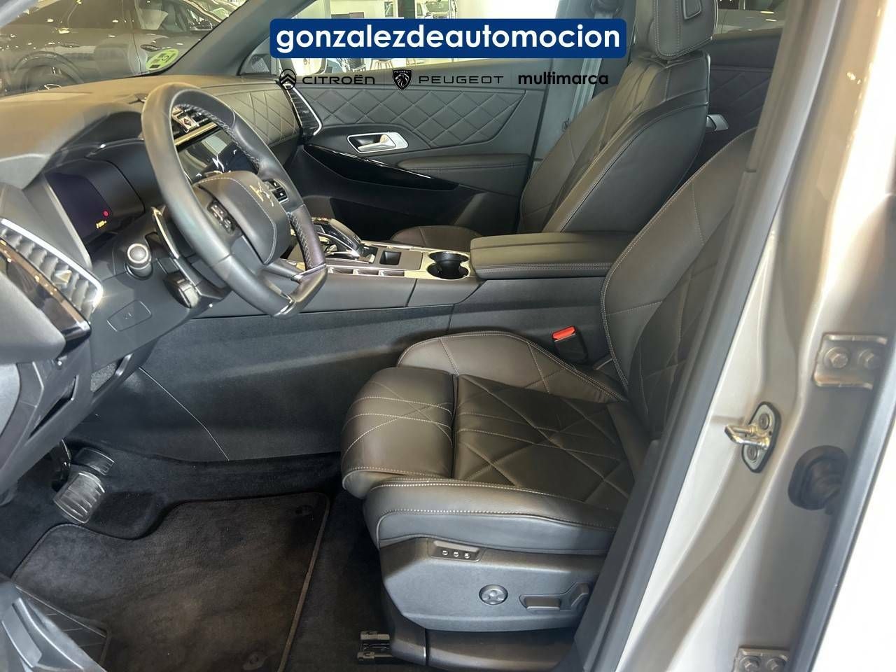 Foto DS Automobiles DS 7 9