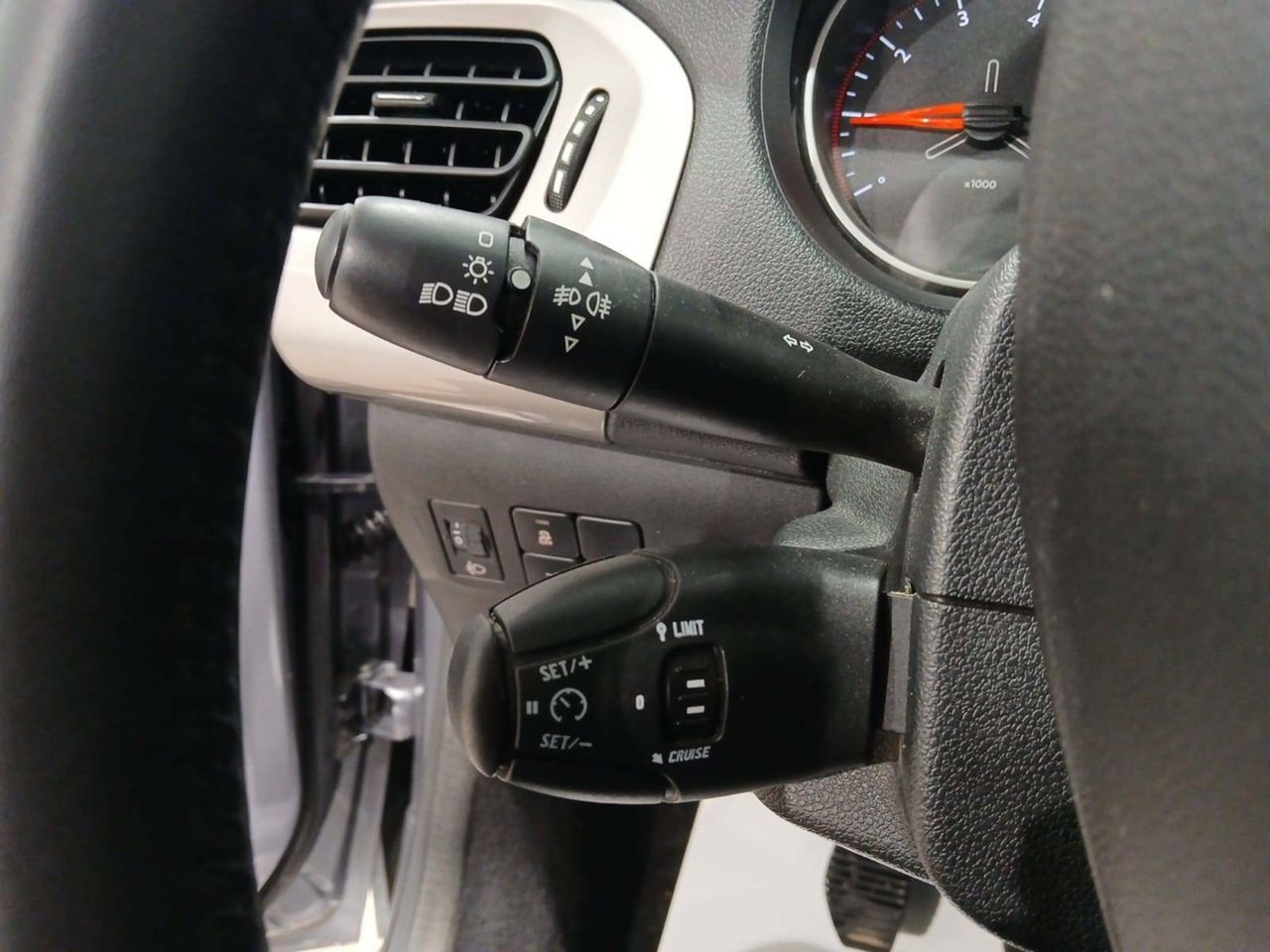 Foto Citroën C-Elysèe 23