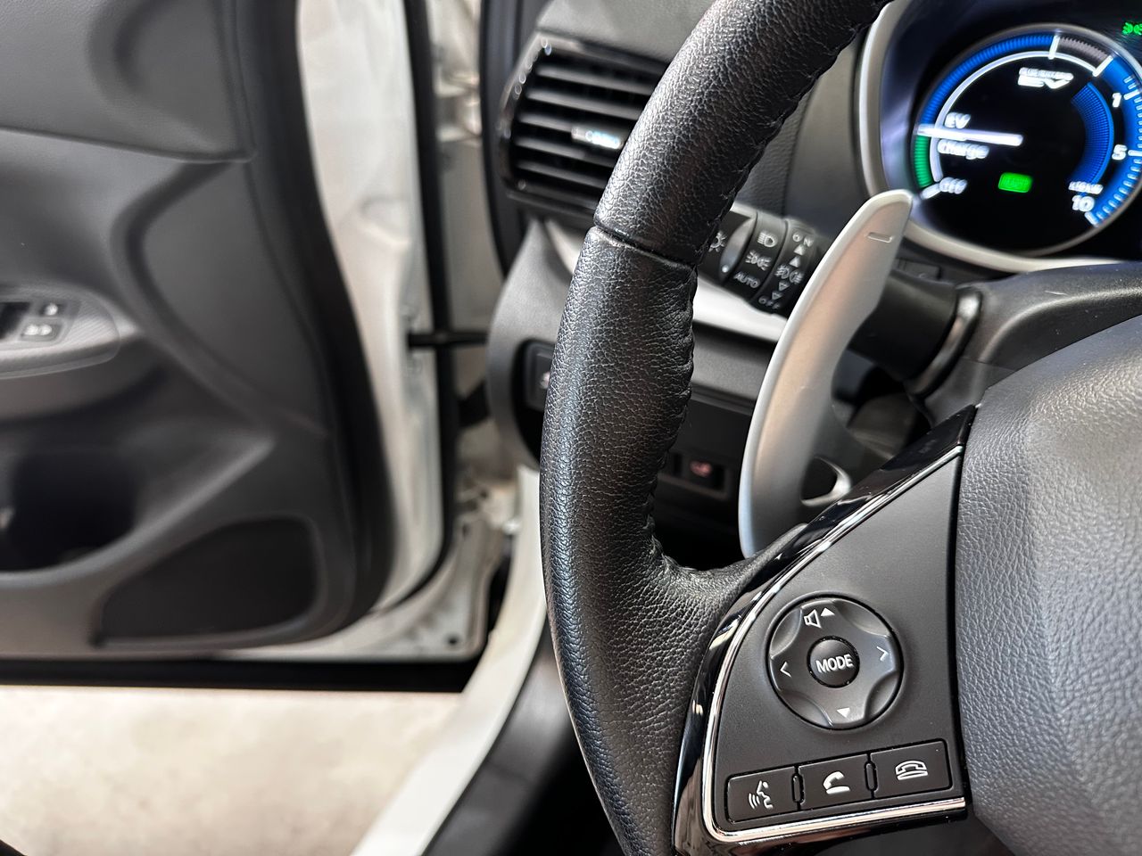 Foto Mitsubishi Eclipse Cross 17
