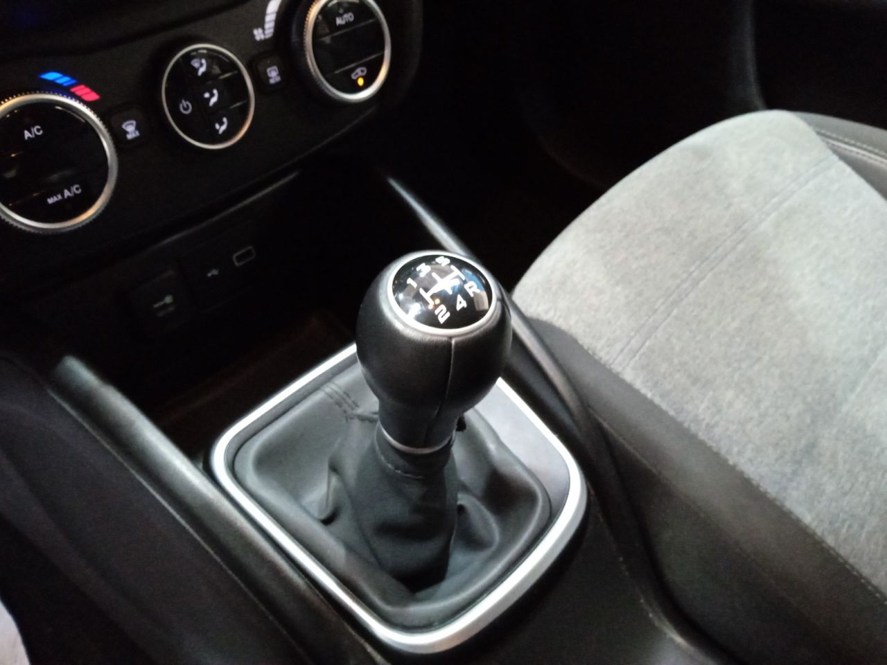 Foto Fiat Tipo 12