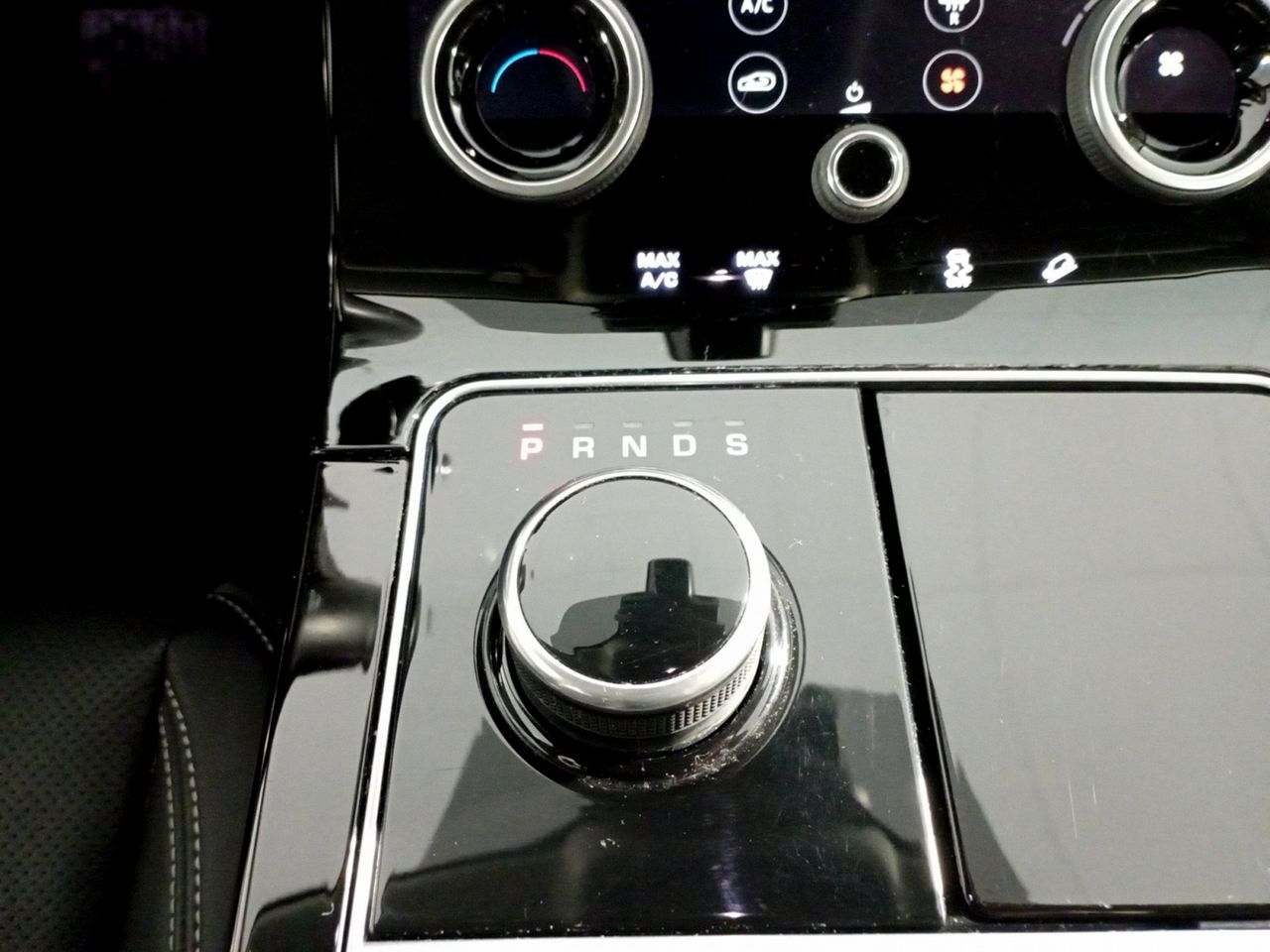 Foto Land-Rover Range Rover Velar 12