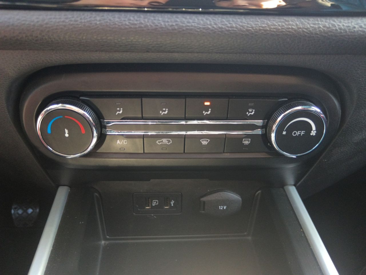 Foto DR Automobiles DR4 19