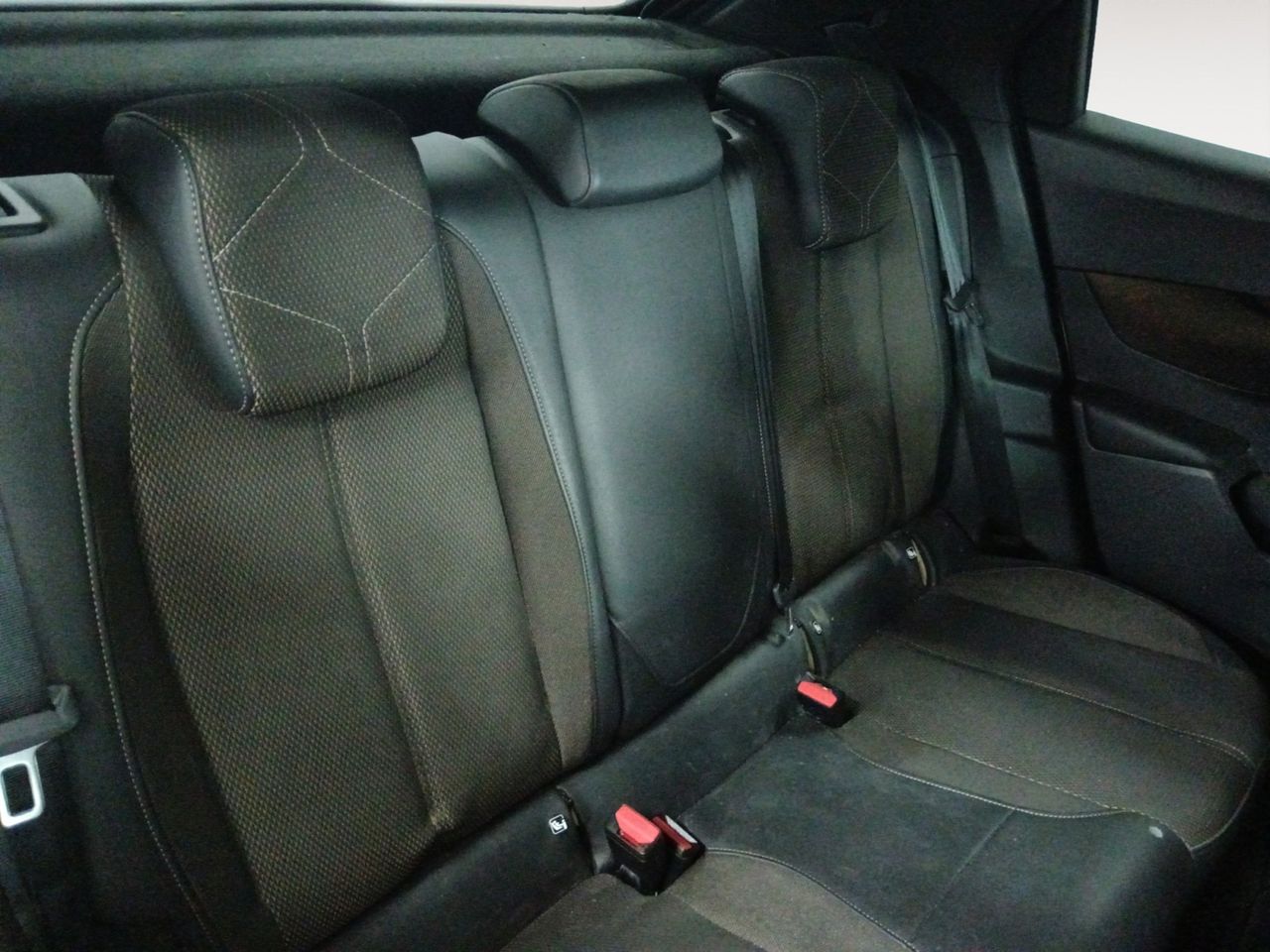 Foto DS Automobiles DS 3 9