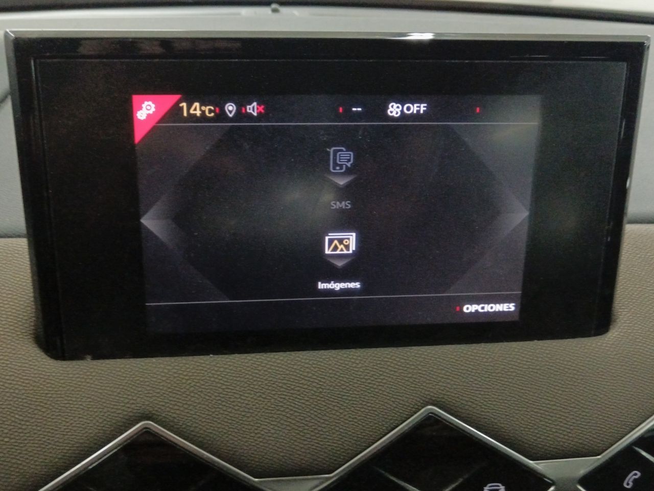 Foto DS Automobiles DS 3 16