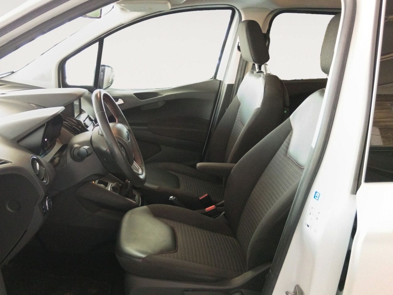 Foto Ford Tourneo Courier 6