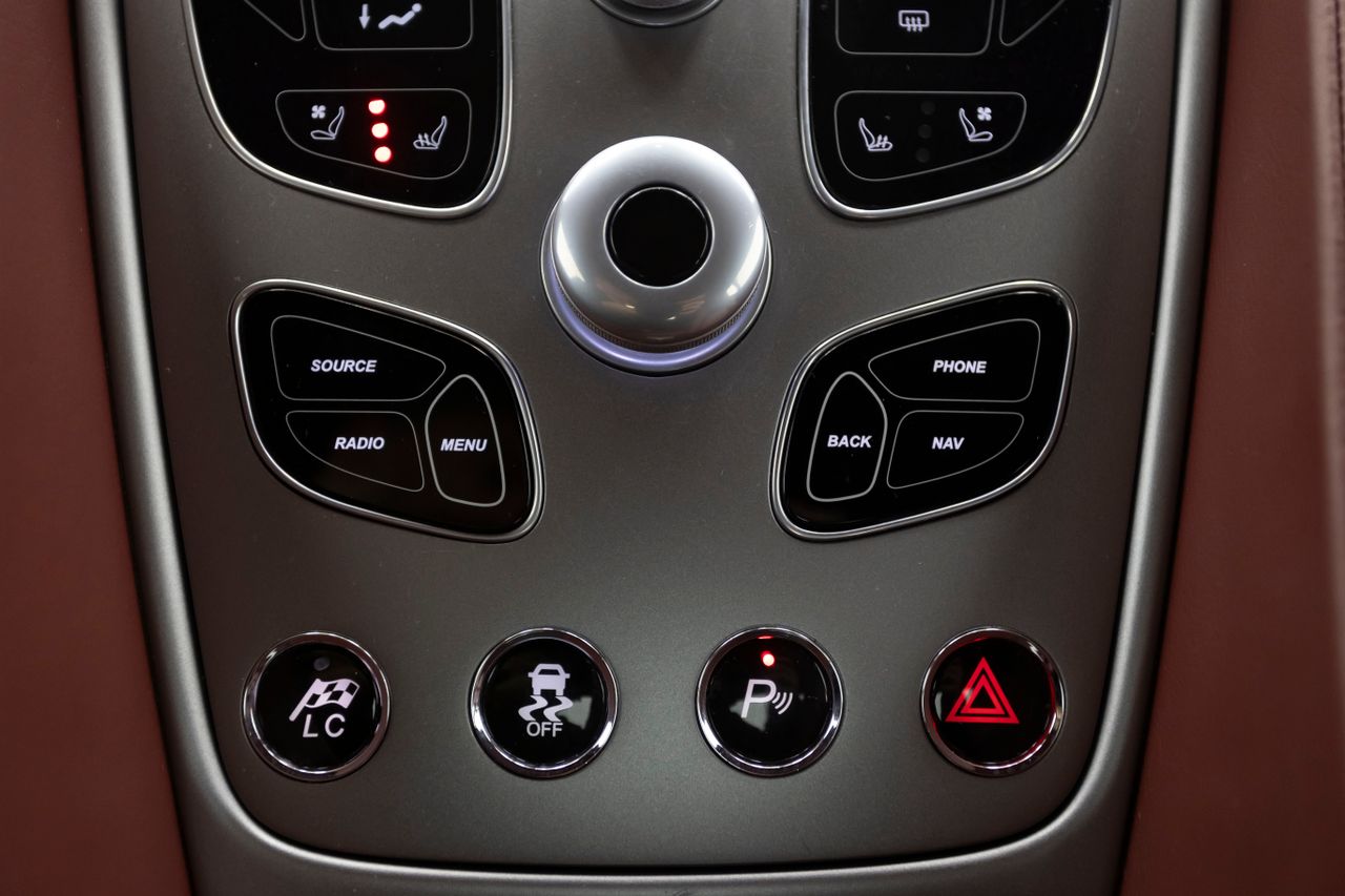 Foto Aston martin Vanquish 7