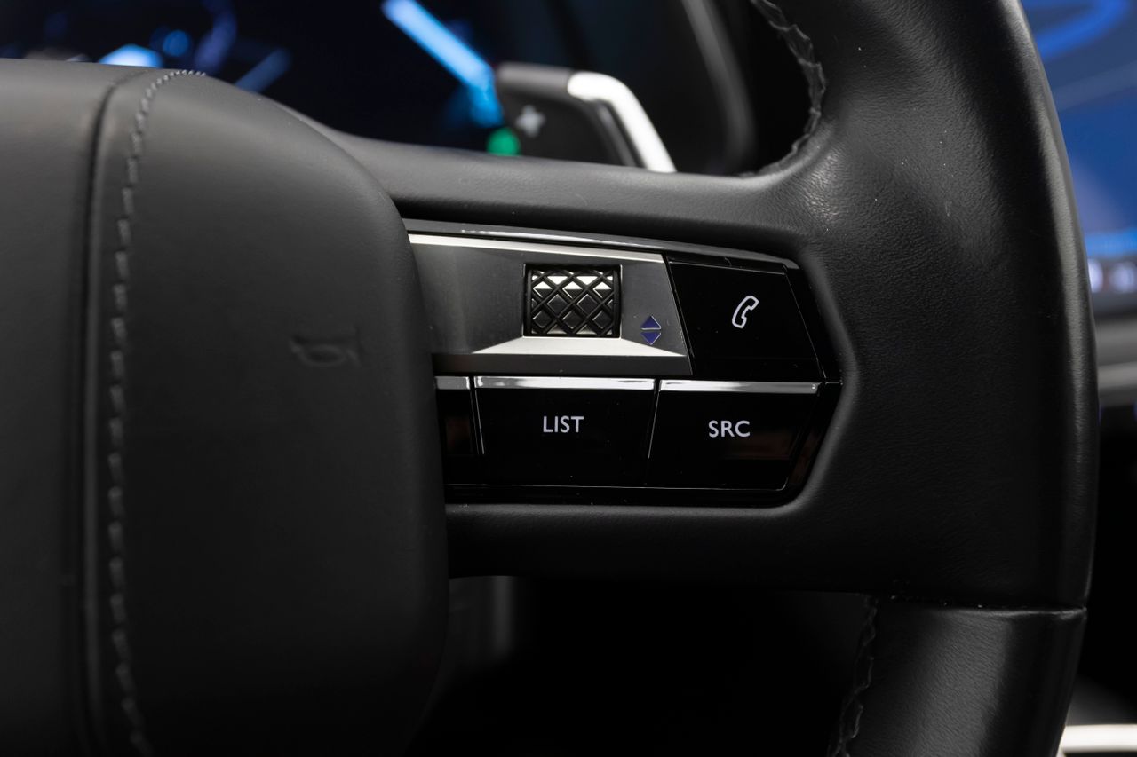 Foto DS Automobiles DS 7 31