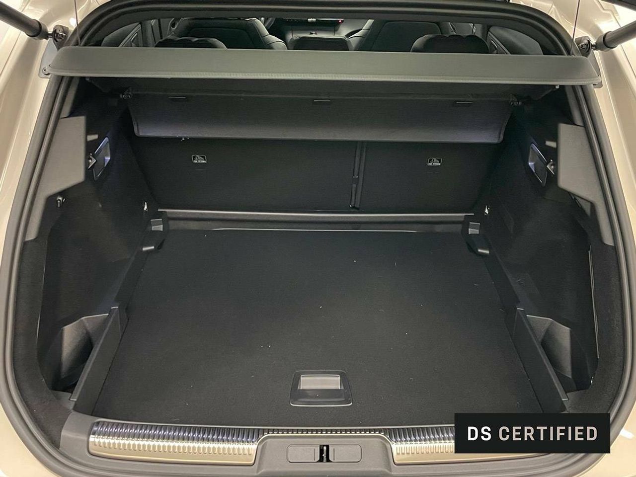Foto DS Automobiles DS 7 6
