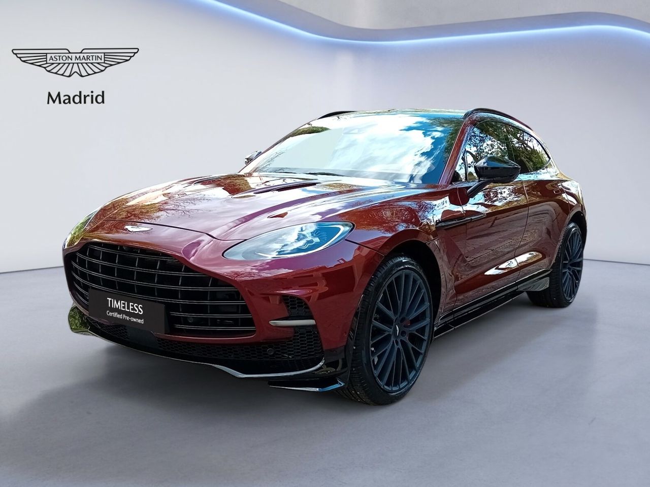 Foto Aston martin DBX 3