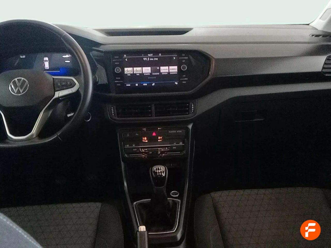 Foto Volkswagen T-Cross 8