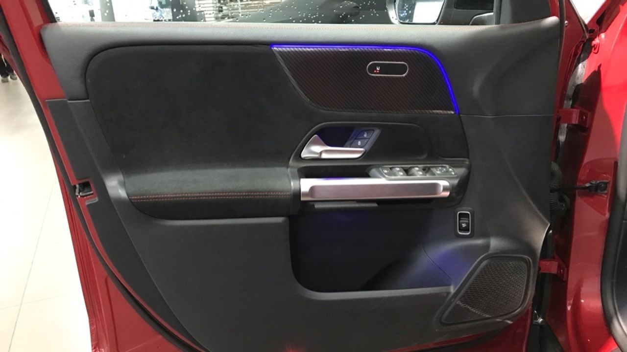 Foto Mercedes-Benz Clase GLB 19