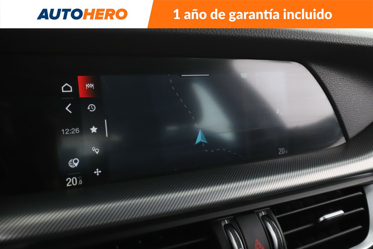 Foto Alfa Romeo Stelvio 33