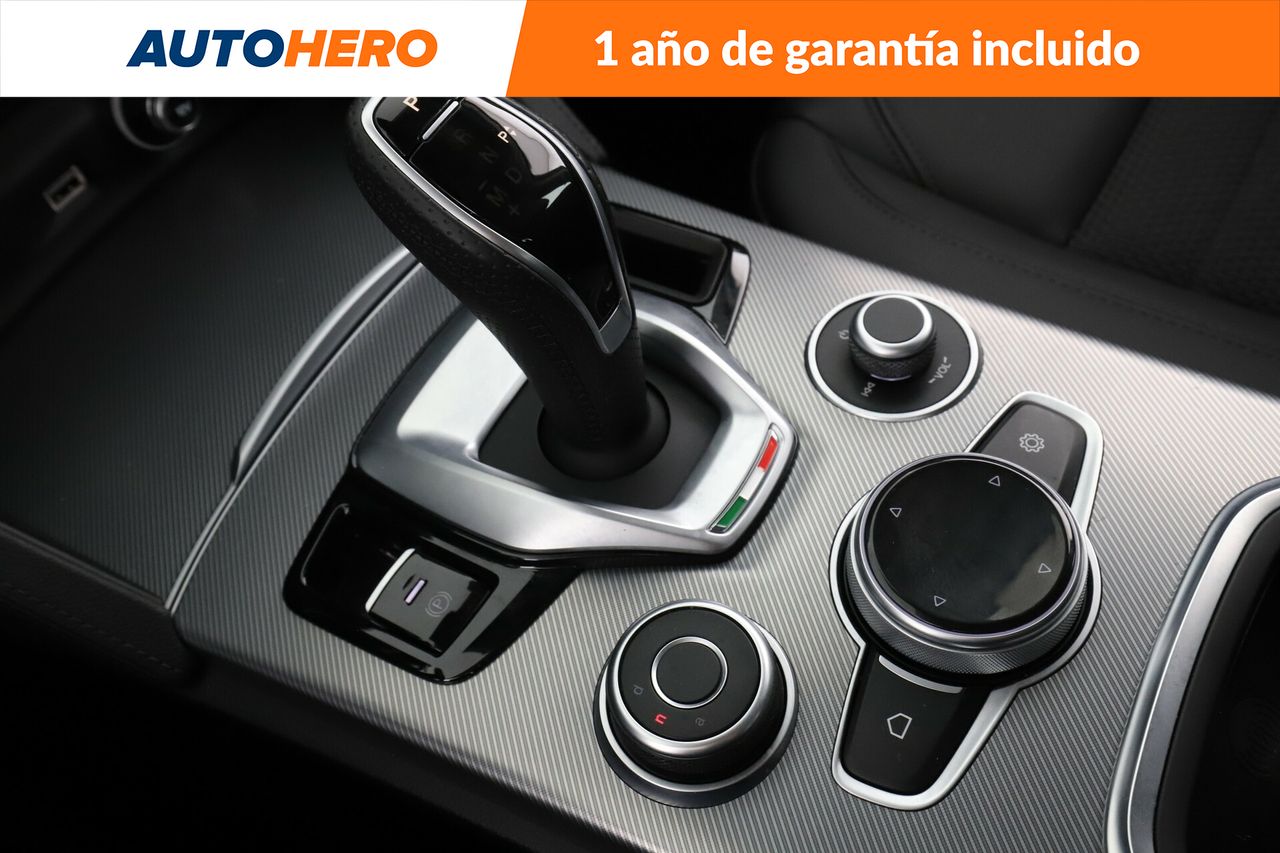 Foto Alfa Romeo Stelvio 36