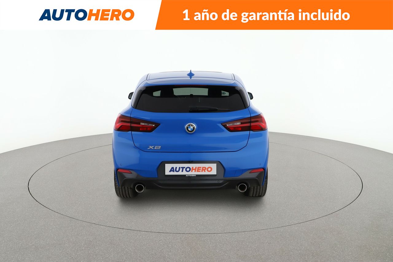 Foto BMW X2 4