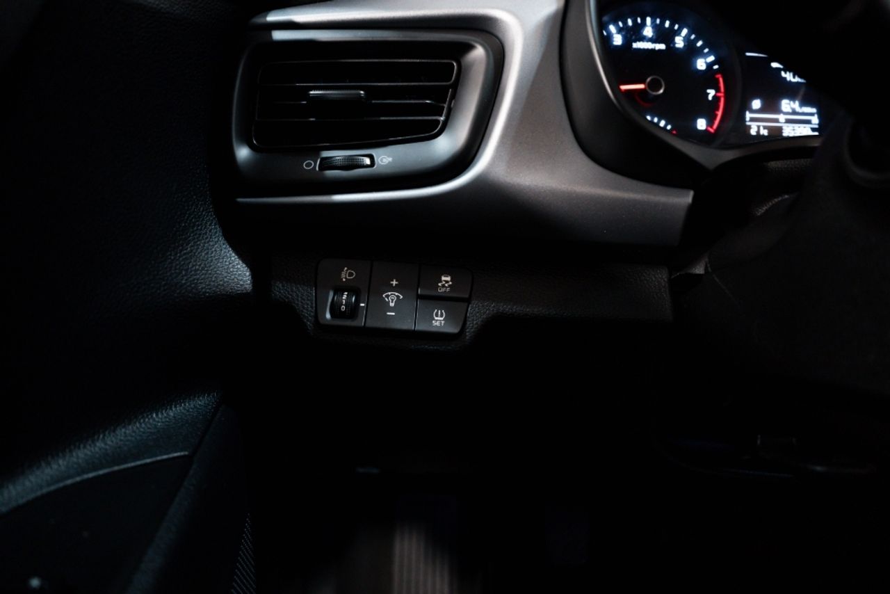 Foto Kia Rio 11