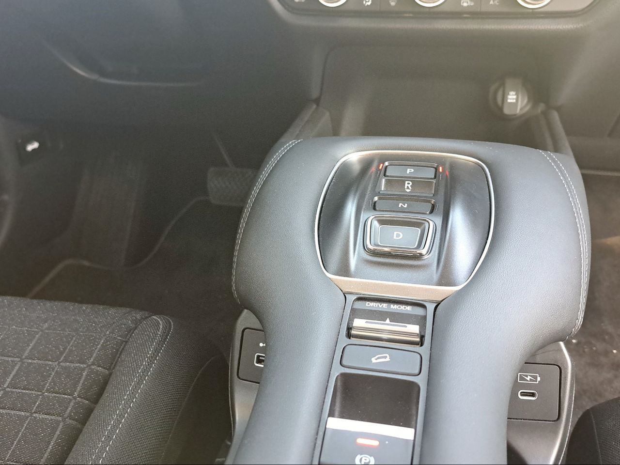 Foto Honda ZR-V 15