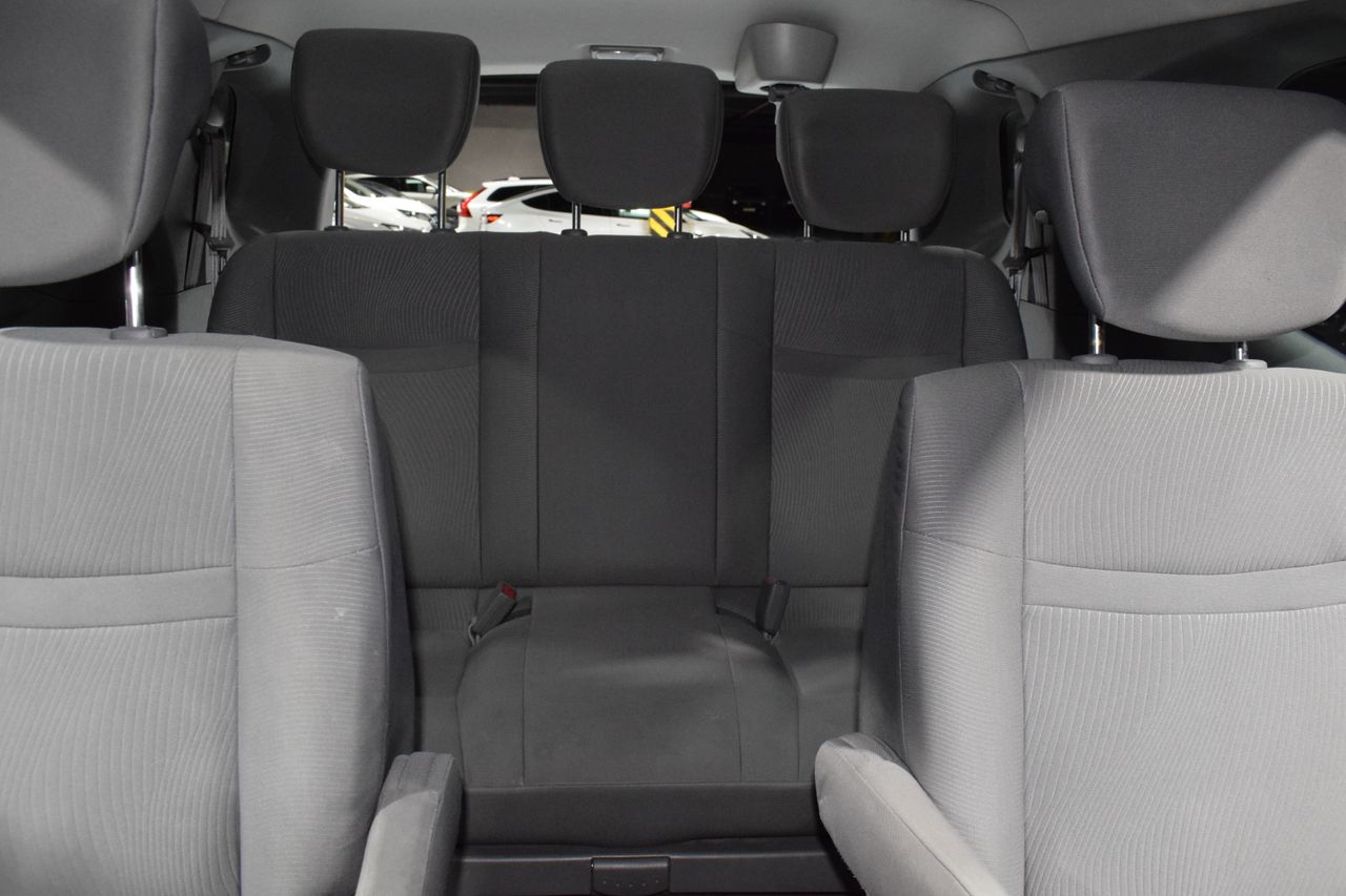 Foto SsangYong Rodius 27