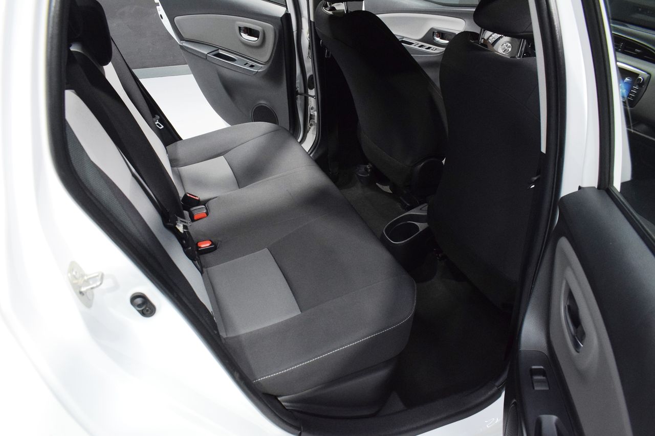 Foto Toyota Yaris 12