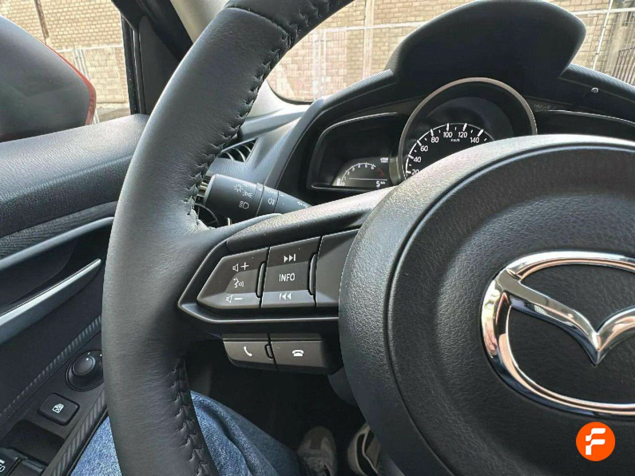Foto Mazda Mazda2 14