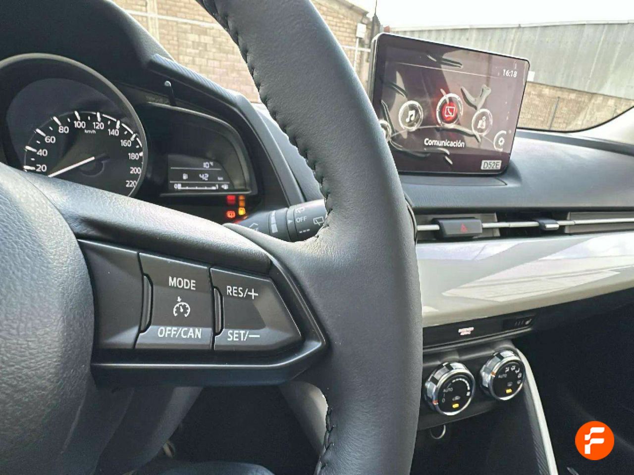 Foto Mazda Mazda2 15
