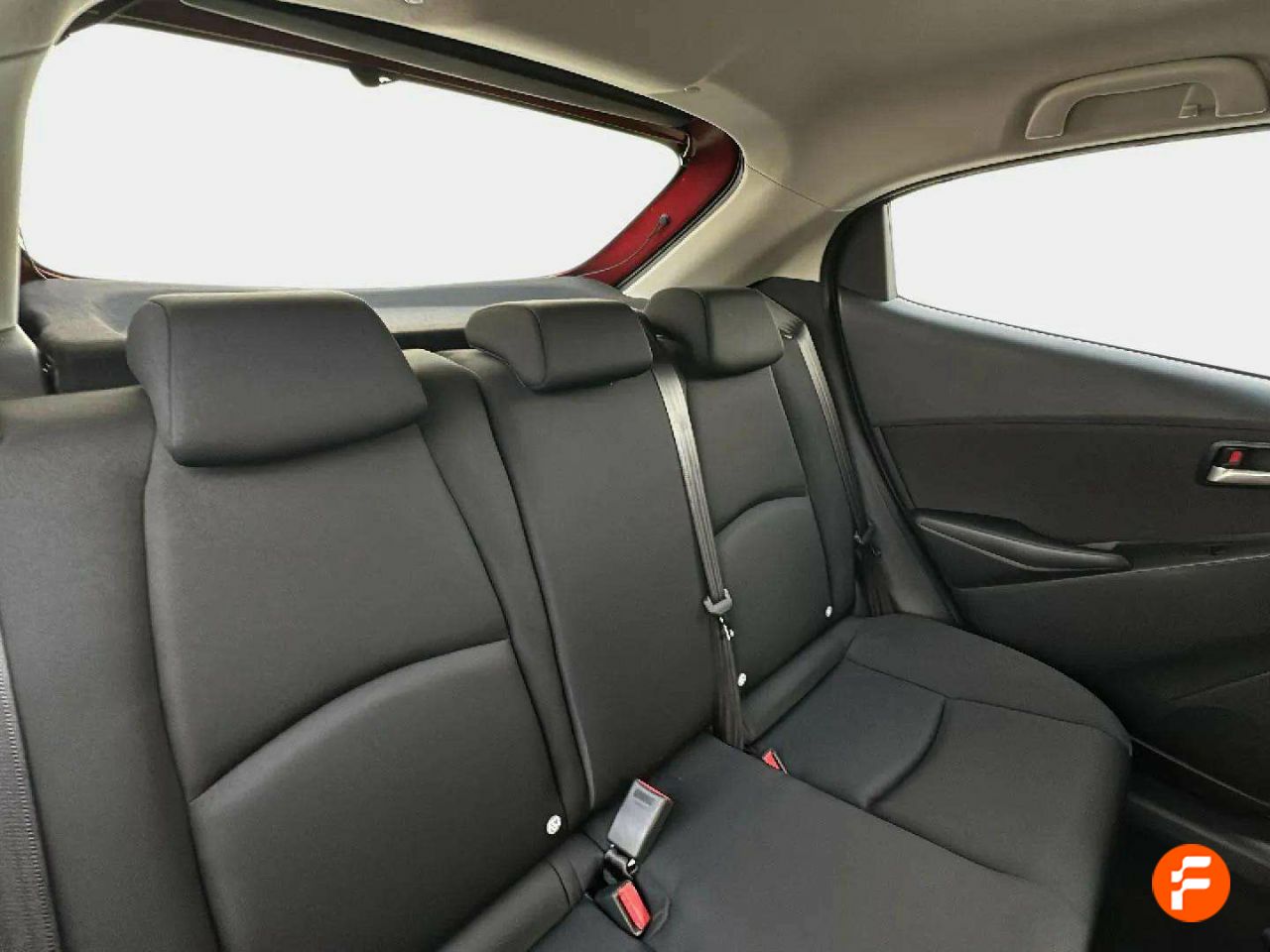Foto Mazda Mazda2 19