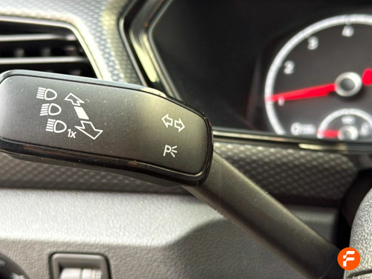 Foto Volkswagen T-Cross 20