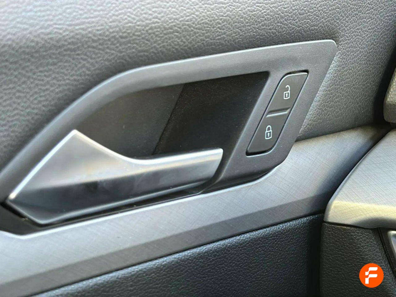 Foto Volkswagen Golf 21