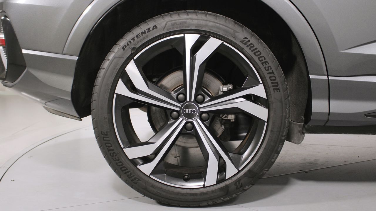 Foto Audi Q3 8